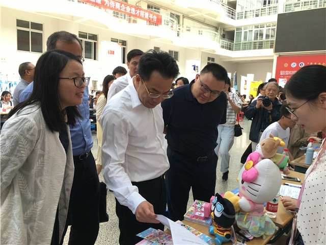 1571205379124713.jpg 微信图片_201910111554381.jpg