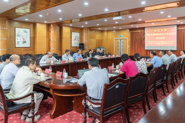 1537760159313138.jpg 李凌 17220618-3_副本.jpg