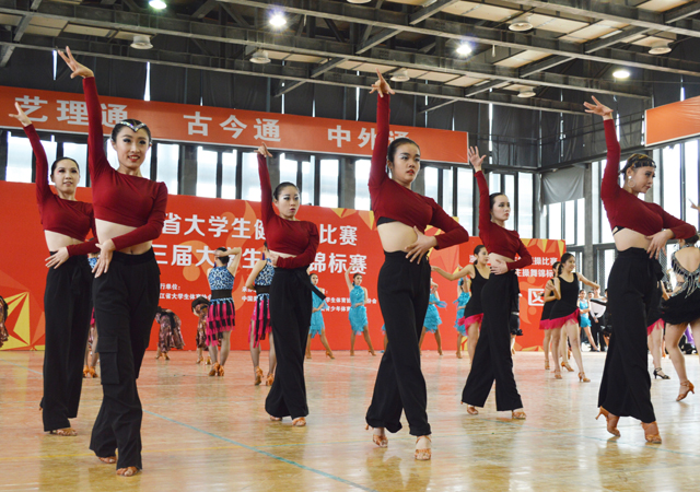 1481684861126583.jpg 复件 体舞队3.jpg