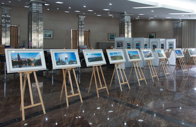 1476964381202113.jpg 12余晨雪.jpg