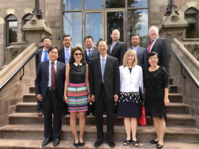 1504592393932949.jpg 美国西东大学2.jpg